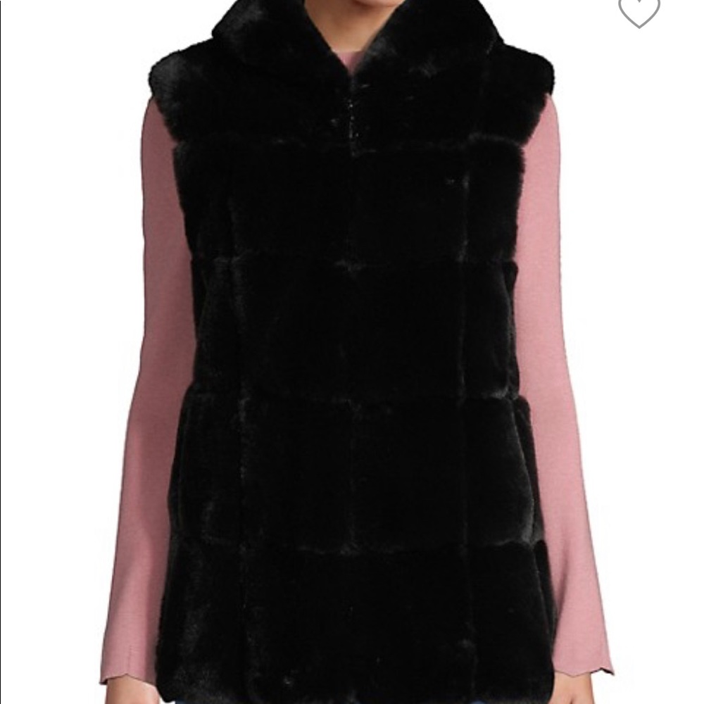 NWT Belle Fare hooded faux fur vest